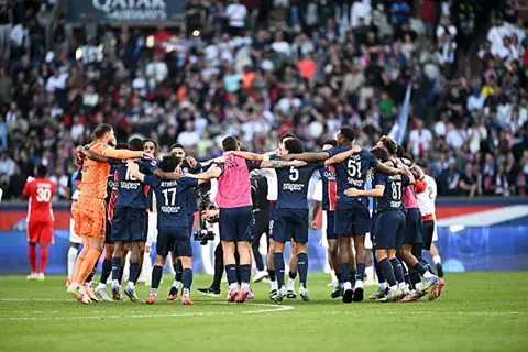 باريس سان جيرمان يمنح موظفيه تذاكر نهائي دوري أبطال أوروبا